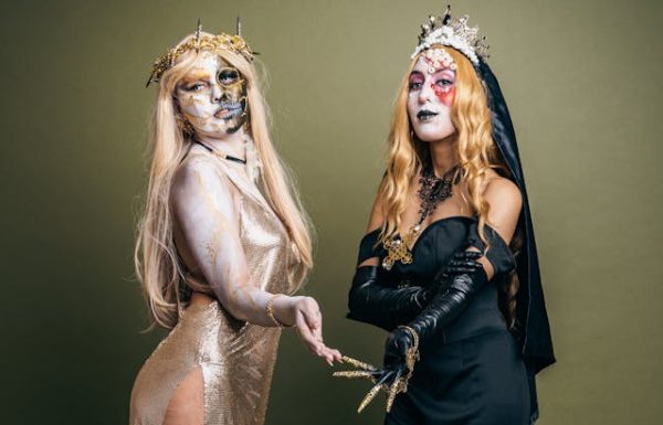 תחפושות קלאסיות לנשים: 7 רעיונות לתחפושות שתמיד עובדות!